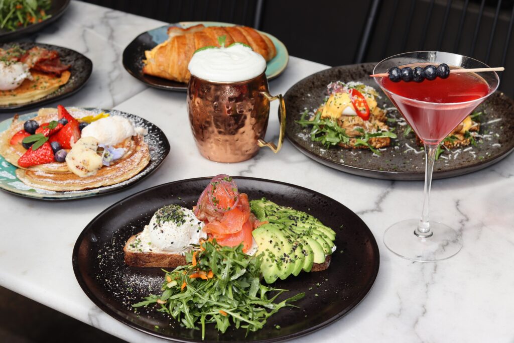 Monarca: o Brunch Bar do Porto onde a honestidade e o sabor são reis