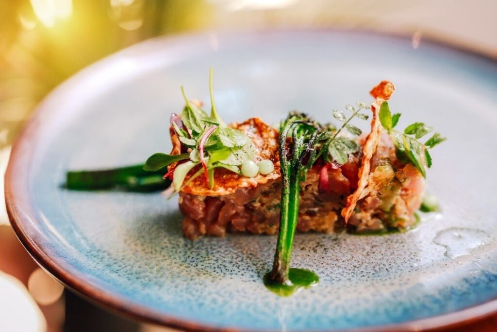 Restaurante In.Vulgar renova a carta e propõe sabores mais frescos e bem portugueses para os dias quentes de verão