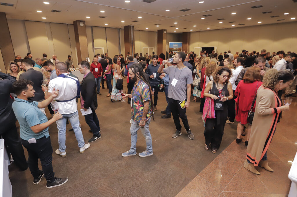 Vinho português volta ao Brasil já este mês