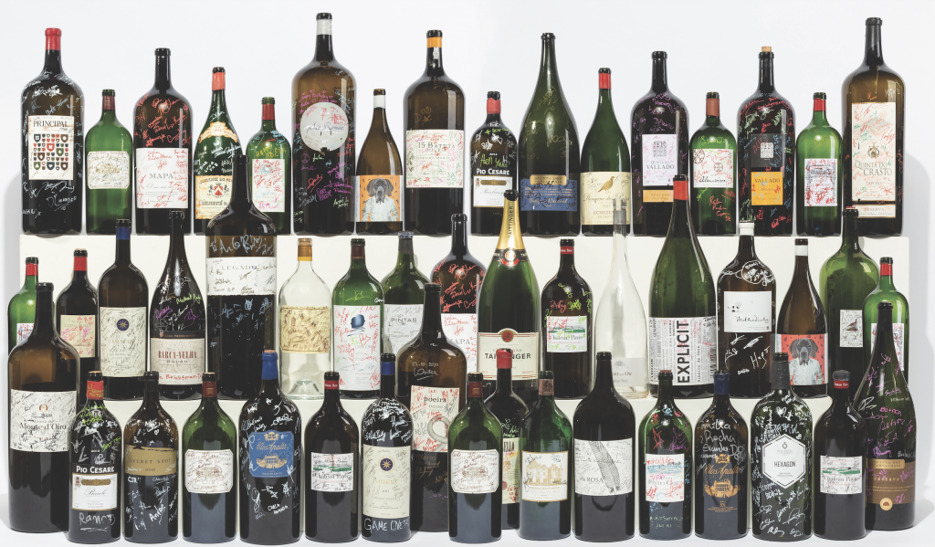 JNcQUOI Avenida celebra 4º aniversário da “Big Bottle”