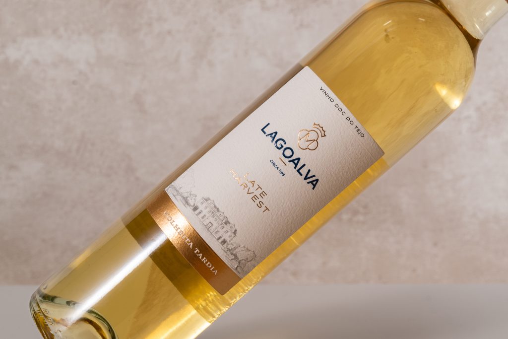 Quinta da Lagoalva lança Late Harvest de 2022: com nova imagem e em garrafa de 500mL