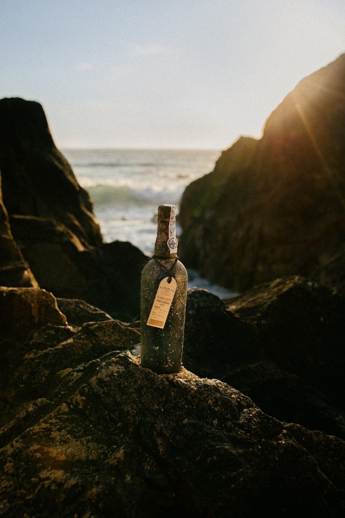 Van Zellers & Co emerge primeiro Porto Vintage a estagiar no fundo do mar