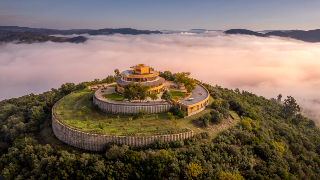 Em tempo de vindimas no Douro: Real Companhia Velha convida para “À Mesa da Casa Redonda – Quinta das Carvalhas Pop-up”