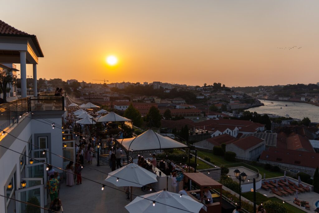 The Yeatman in New York: Sunset Wine Party encerra o verão com uma viagem à cultura pop americana dos anos 80 e 90